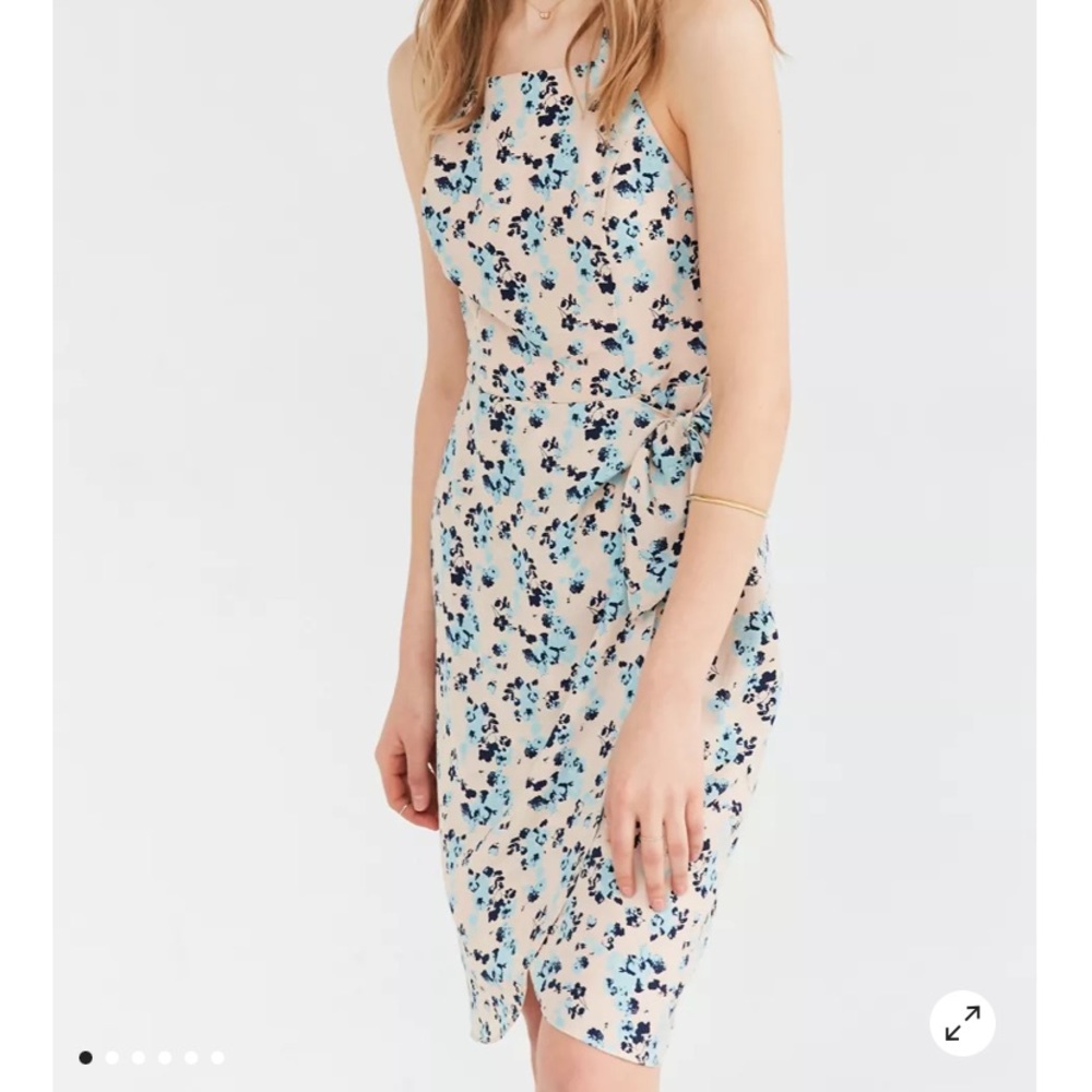 Kimchi Blue apron flowers silk dress
